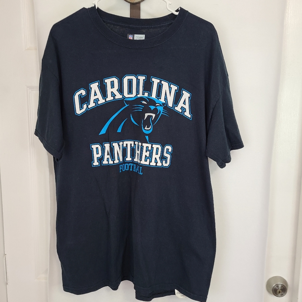 (149) NFL Team Apparel Carolina Panthers Short Sleeve T-Shirt, Size: Large Black